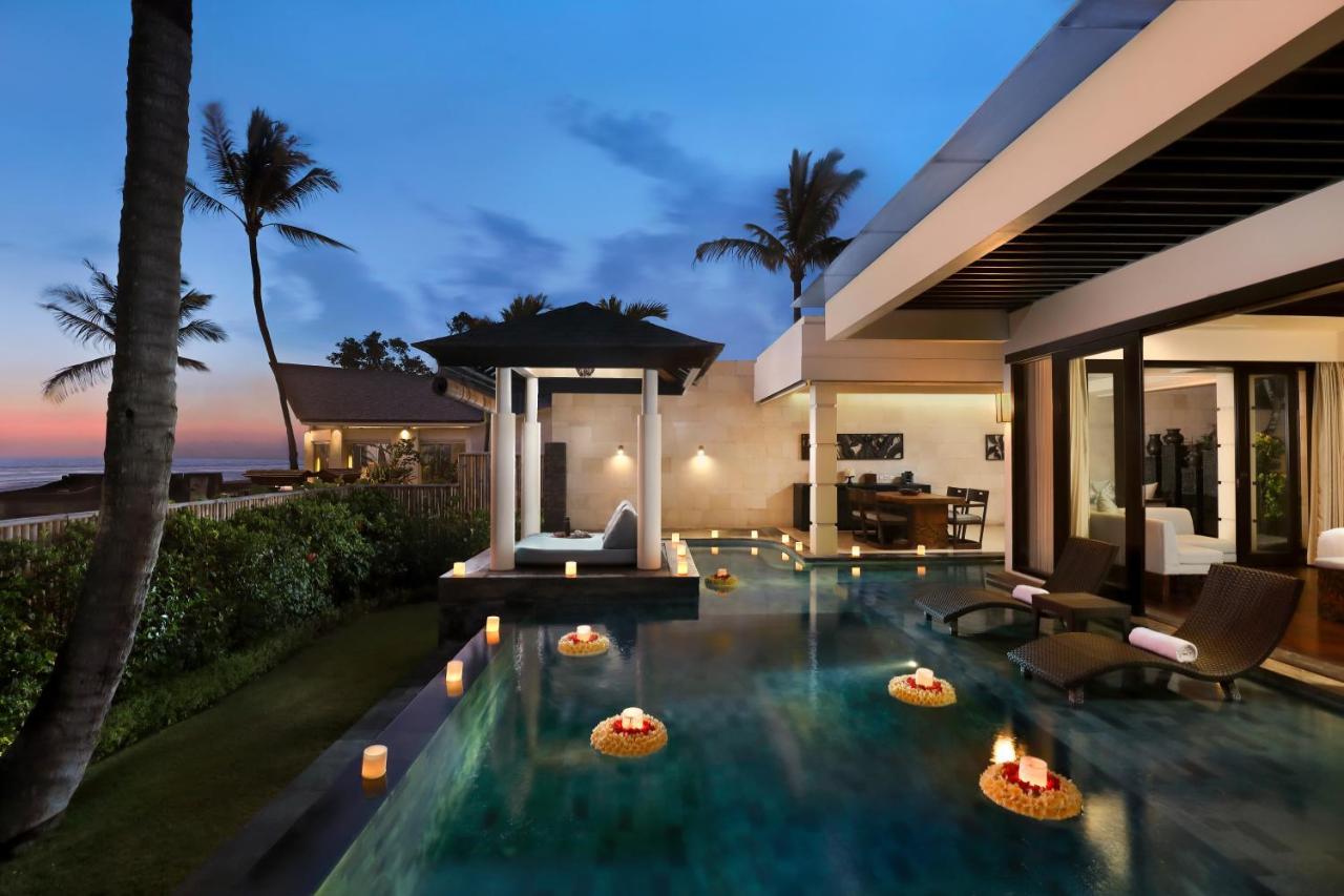 The Seminyak Beach Resort & Spa מראה חיצוני תמונה A pool villa at the resort